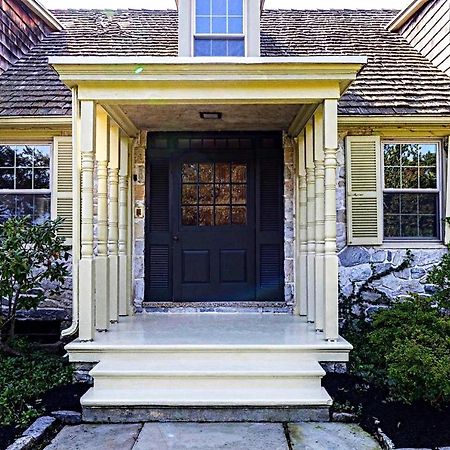 Downingtown Manor - 1900S Farmhouse With Creek Views Εξωτερικό φωτογραφία