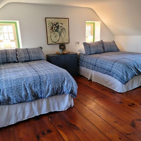 Downingtown Manor - 1900S Farmhouse With Creek Views Εξωτερικό φωτογραφία