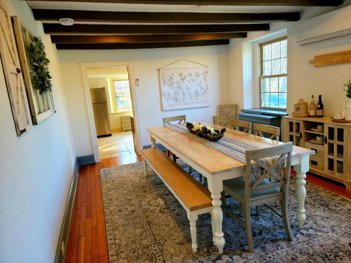 Downingtown Manor - 1900S Farmhouse With Creek Views Εξωτερικό φωτογραφία